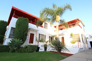 826 Lorraine Blvd, Unit 826 in Los Angeles, CA - Building Photo