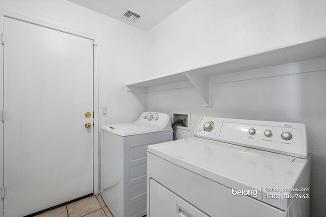 2215 W Nancy Ln in Phoenix, AZ - Building Photo - Building Photo