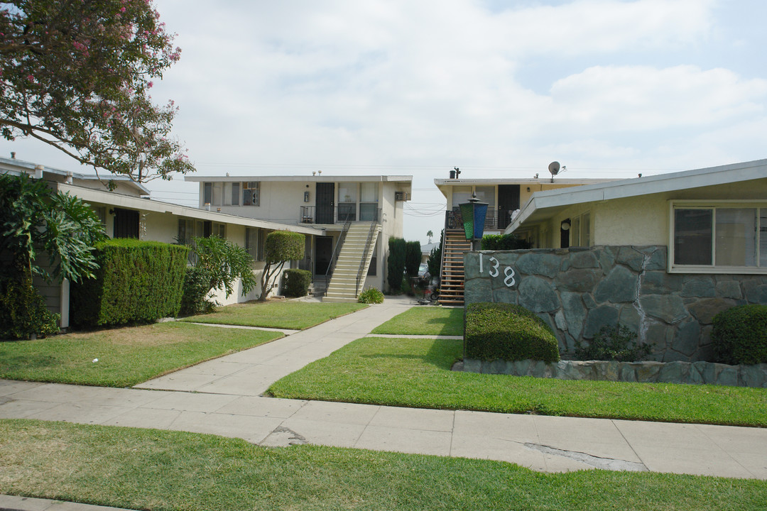 138 S California St in San Gabriel, CA - Foto de edificio