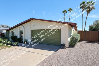 11621 N 30th St in Phoenix, AZ - Building Photo - Building Photo