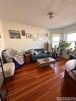 4A Weld Ave in Boston, MA - Building Photo