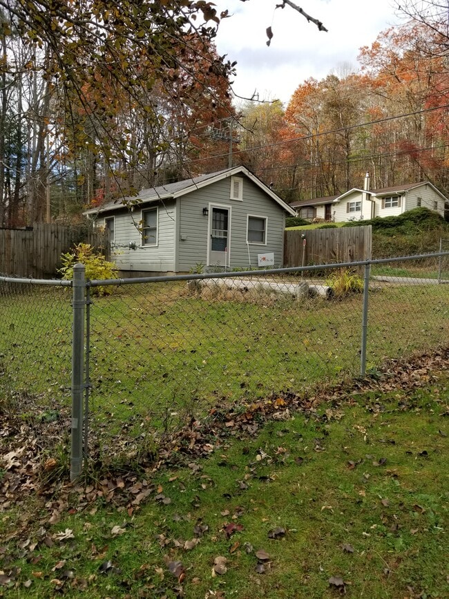 property at 365 Old Charlotte Hwy