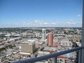 10152-2104 104 St NW in Edmonton, AB - Building Photo - Building Photo