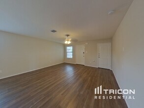 6028 Parkview Hills Ln in Fort Worth, TX - Building Photo - Building Photo
