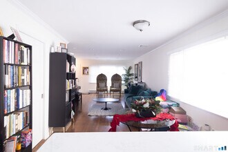 31 Hollow Wood Ln in Greenwich, CT - Building Photo - Building Photo