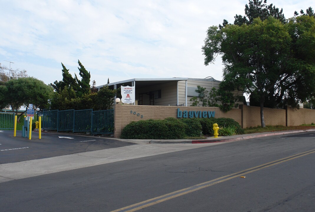 2008 Bayview Heights Dr in San Diego, CA - Building Photo