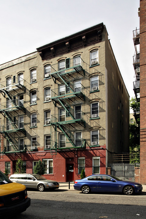 506 E Fifth St in New York, NY - Foto de edificio