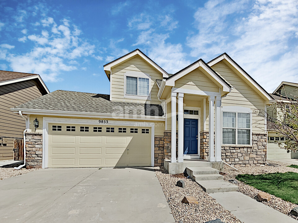 9853 E 112th Dr in Henderson, CO - Building Photo