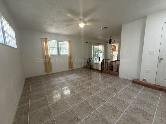 7010 Ironwood Dr in Orlando, FL - Building Photo - Building Photo