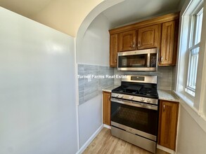 77 Fairfax St, Unit 1 in Somerville, MA - Building Photo - Building Photo