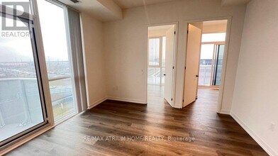 195 Commerce St in Vaughan, ON - Building Photo - Building Photo