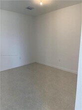 20588 NE 5th Pl in Miami, FL - Building Photo - Building Photo