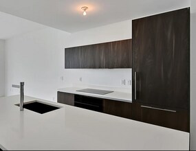 480 NE 31st St, Unit 4905 in Miami, FL - Building Photo - Building Photo