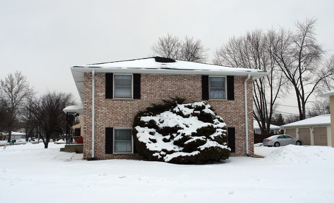 302 Muehl Dr in Lockport, IL - Building Photo - Building Photo