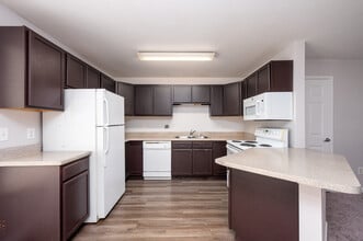 Northampton Village Apartments in Indianapolis, IN - Foto de edificio - Interior Photo