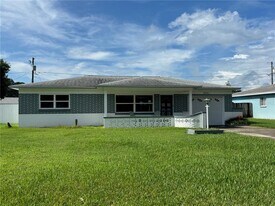 9950 52nd Terrace N in St. Petersburg, FL - Building Photo