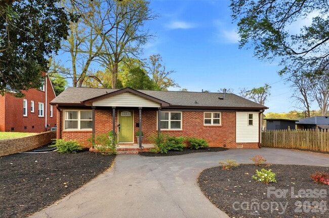 1642 Washington Ave in Charlotte, NC - Building Photo - Building Photo