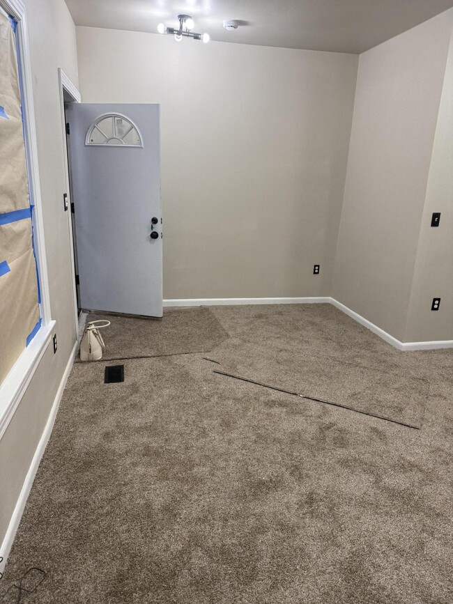 216 Pilgrim St in Highland Park, MI - Building Photo - Building Photo