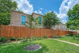 4629 Wild Indigo St in Houston, TX - Building Photo - Building Photo
