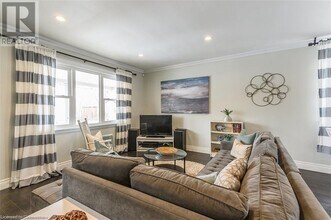376 Talbot St in Hamilton, ON - Building Photo - Building Photo