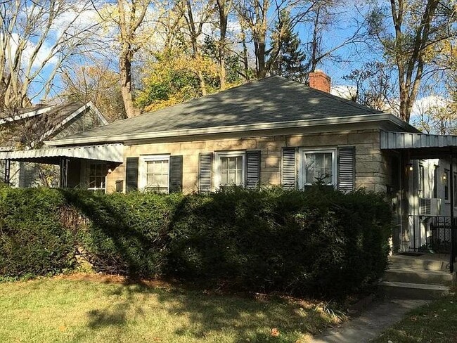 property at 5655 Winthrop Ave