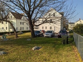 9 Summer St in Westerly, RI - Building Photo - Building Photo