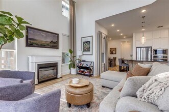 7925 Pne Is Wy in McKinney, TX - Building Photo - Building Photo