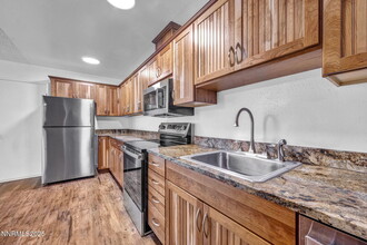1640 York Wy in Sparks, NV - Building Photo - Building Photo