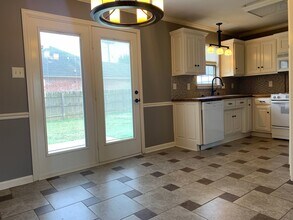 11 Newcastle Dr in Cabot, AR - Building Photo - Building Photo