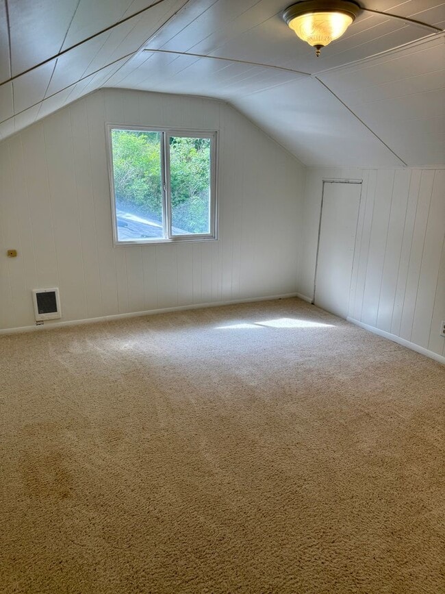 326 Endresen Rd in Hoquiam, WA - Building Photo - Building Photo