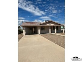 1106 E 2nd St in Casa Grande, AZ - Building Photo