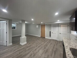 1143 Maple, Unit 918-GDN in Evanston, IL - Building Photo - Building Photo