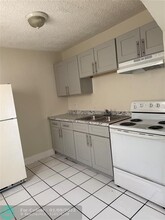 724 SW 7th St in Dania Beach, FL - Building Photo - Building Photo