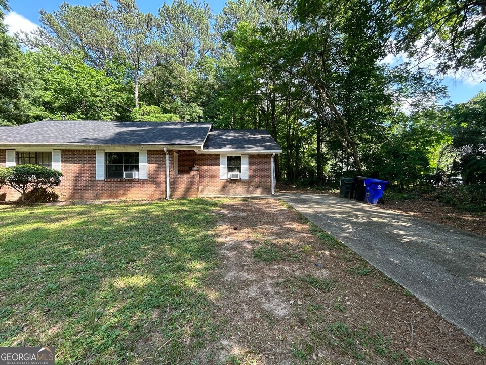 105 Meadowbrook Ct in Fayetteville, GA - Building Photo