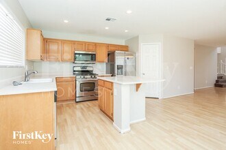 718 Azure Banks Ave, Unit 0901 in North Las Vegas, NV - Building Photo - Building Photo