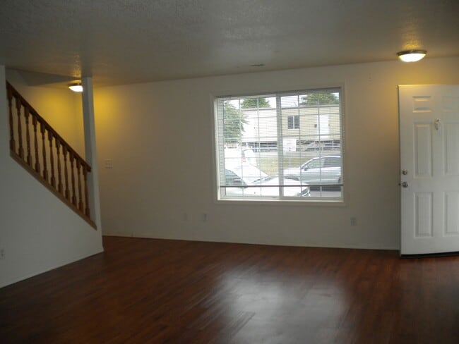 property at 18451-18471 SE Oak St