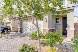 920 Lotus Falls St in Henderson, NV - Building Photo - Building Photo