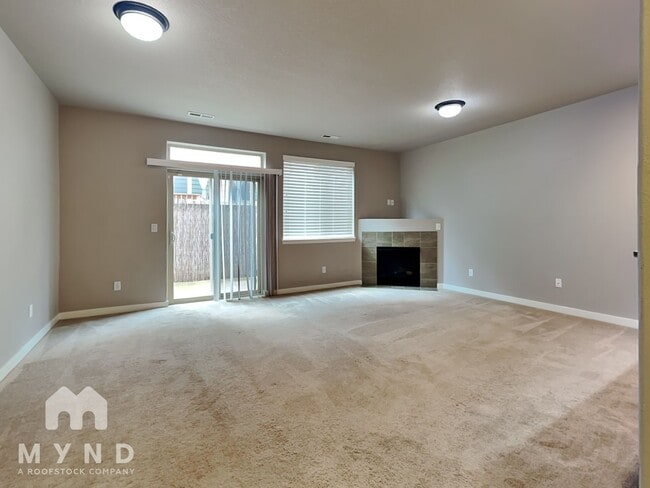 13023 NE 26th St in Vancouver, WA - Foto de edificio - Building Photo