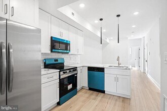 2524 Cecil B. Moore Ave in Philadelphia, PA - Building Photo - Building Photo