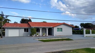 3531 SW 94th Ave in Miami, FL - Building Photo - Building Photo