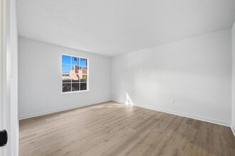 5201 Atlantic Blvd in Jacksonville, FL - Building Photo - Building Photo