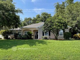 27 Oakland Pointe Cir in Oakland, FL - Building Photo