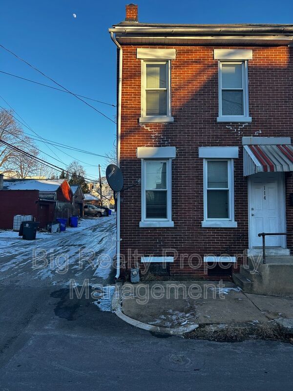 property at 114 N Evans St