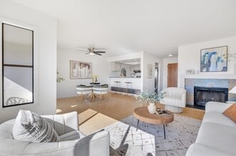 465 Fathom Dr in San Mateo, CA - Building Photo - Building Photo