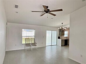 270 Hyacinth Ct in Poinciana, FL - Building Photo - Building Photo