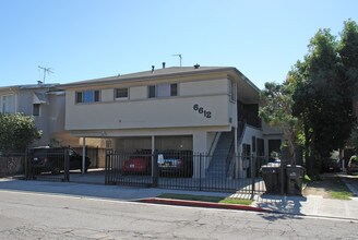 6612 De Longpre Ave in Los Angeles, CA - Building Photo - Building Photo