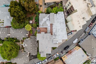 Adams Point Apartments in Oakland, CA - Foto de edificio - Building Photo