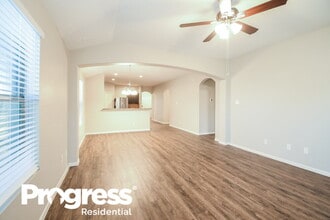 135 Tonkawa Canyon Dr in La Marque, TX - Building Photo - Building Photo