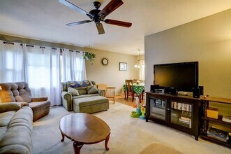 211 S Jefferson St in Verona, WI - Building Photo - Building Photo