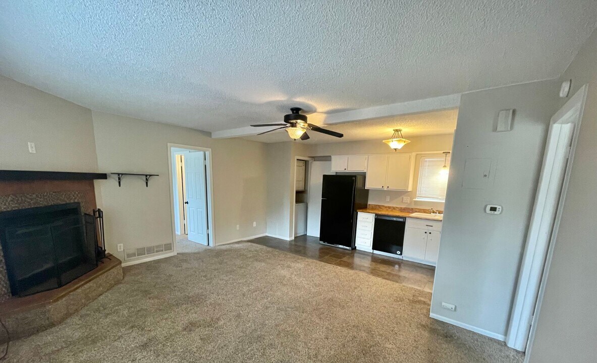 2030 W Yampa St in Colorado Springs, CO - Building Photo